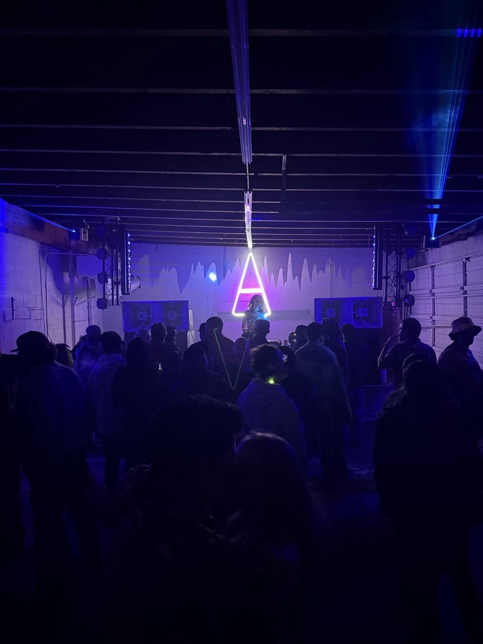 Plumhouse — Full Room